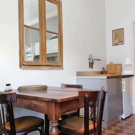 Near Gem And Station Nice 2-rooms *